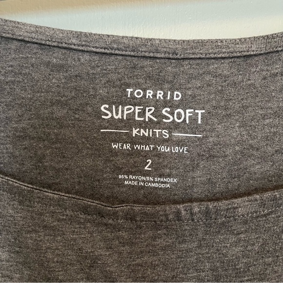 NWT Torrid Off Shoulder Tunic Tee - Picture 8 of 8